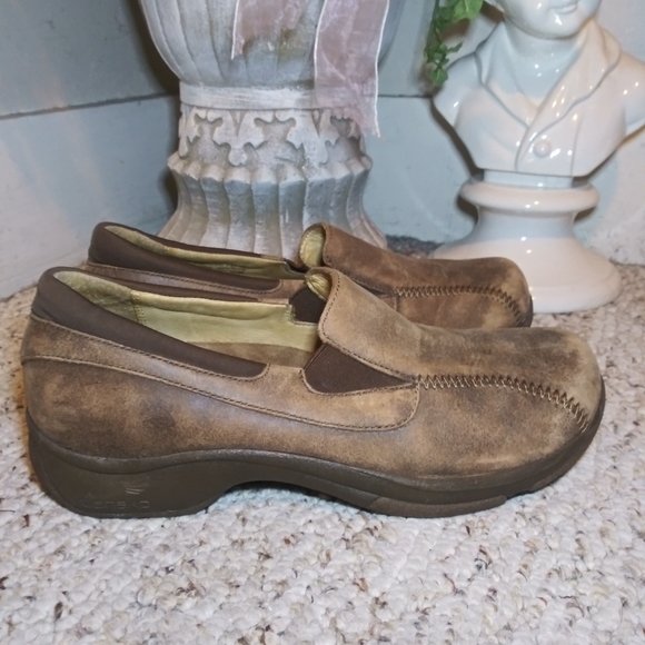 3/$18 Dansko Kim Distressed Brown Leather Shoes - Picture 1 of 9